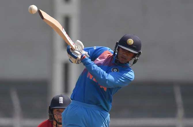 smriti-cricket_d