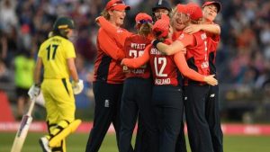 Women’s Ashes: England beat Australia by 17 runs in final T20